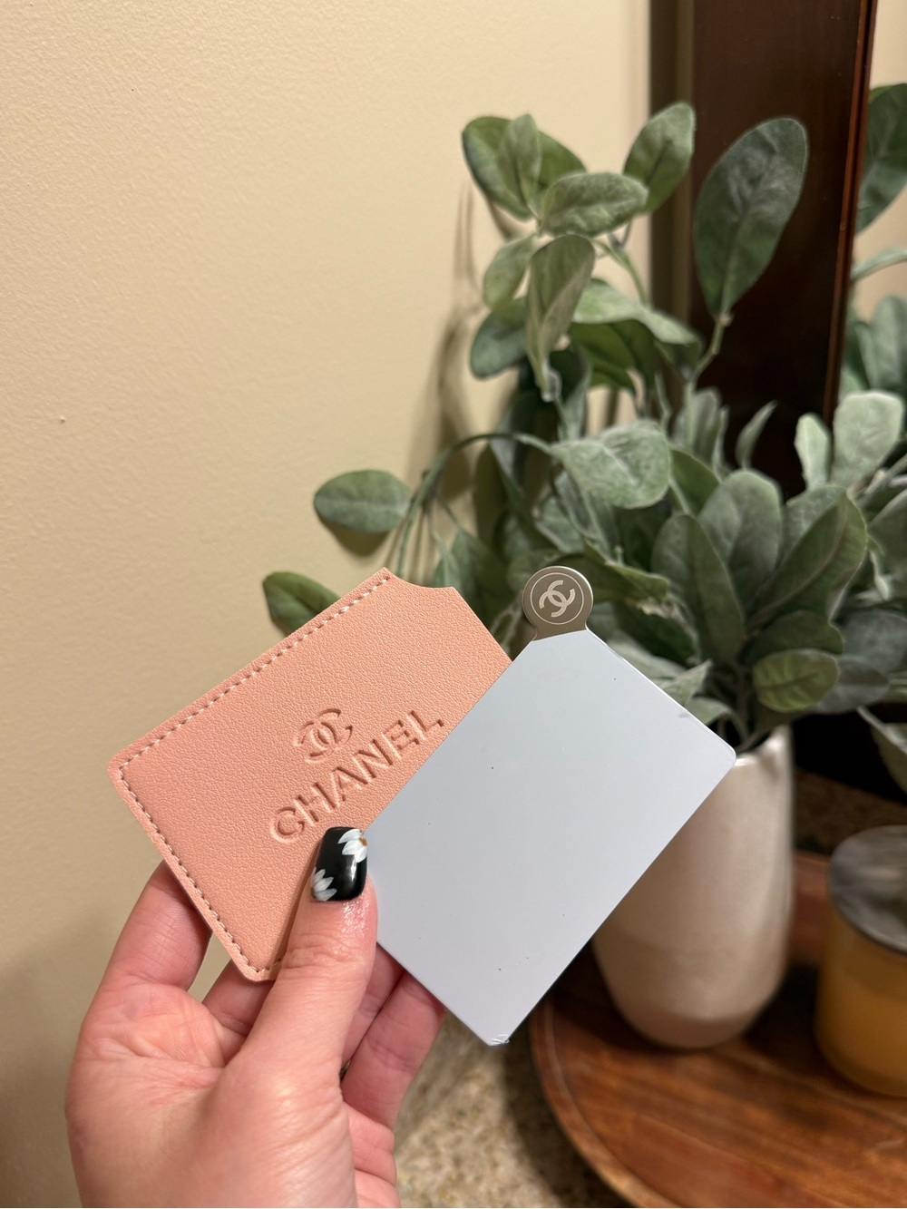 CHANEL Pink Leather Card & Mirror - Picture 7 of 12